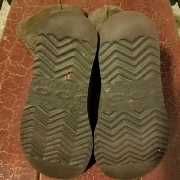 Classic Tall Brown Ugg Boots - Picture 4 of 4